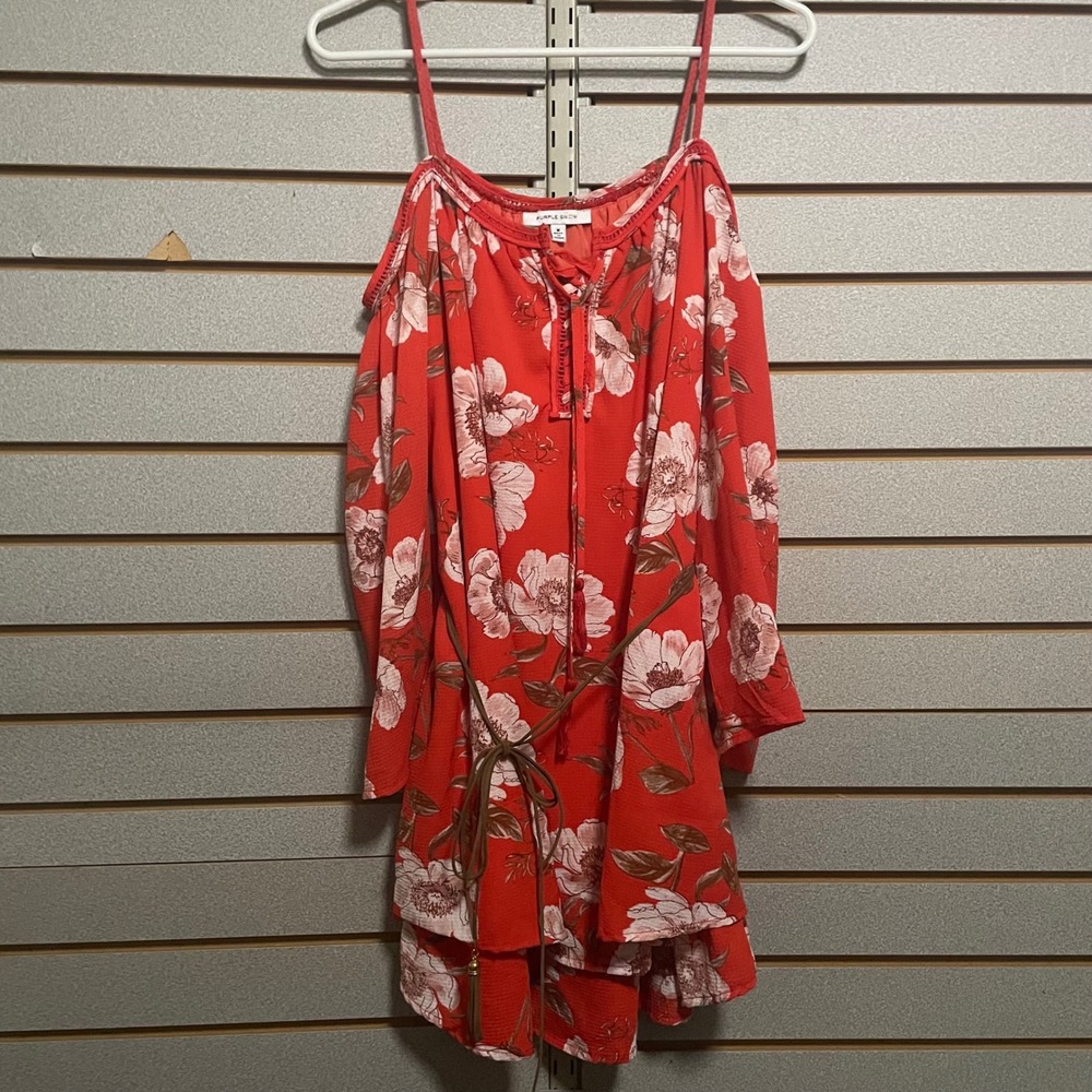 Purple Snow Red Floral Cold Shoulder Lace Up Tunic‎ Top Size Medium